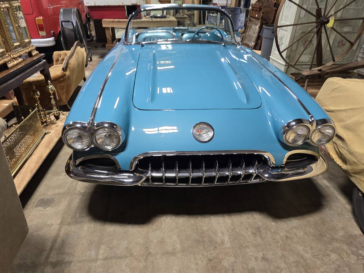 Chevrolet-Corvette-2dr-convertib-1960-5