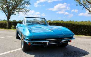 Chevrolet-Corvette-Berline-1966-4