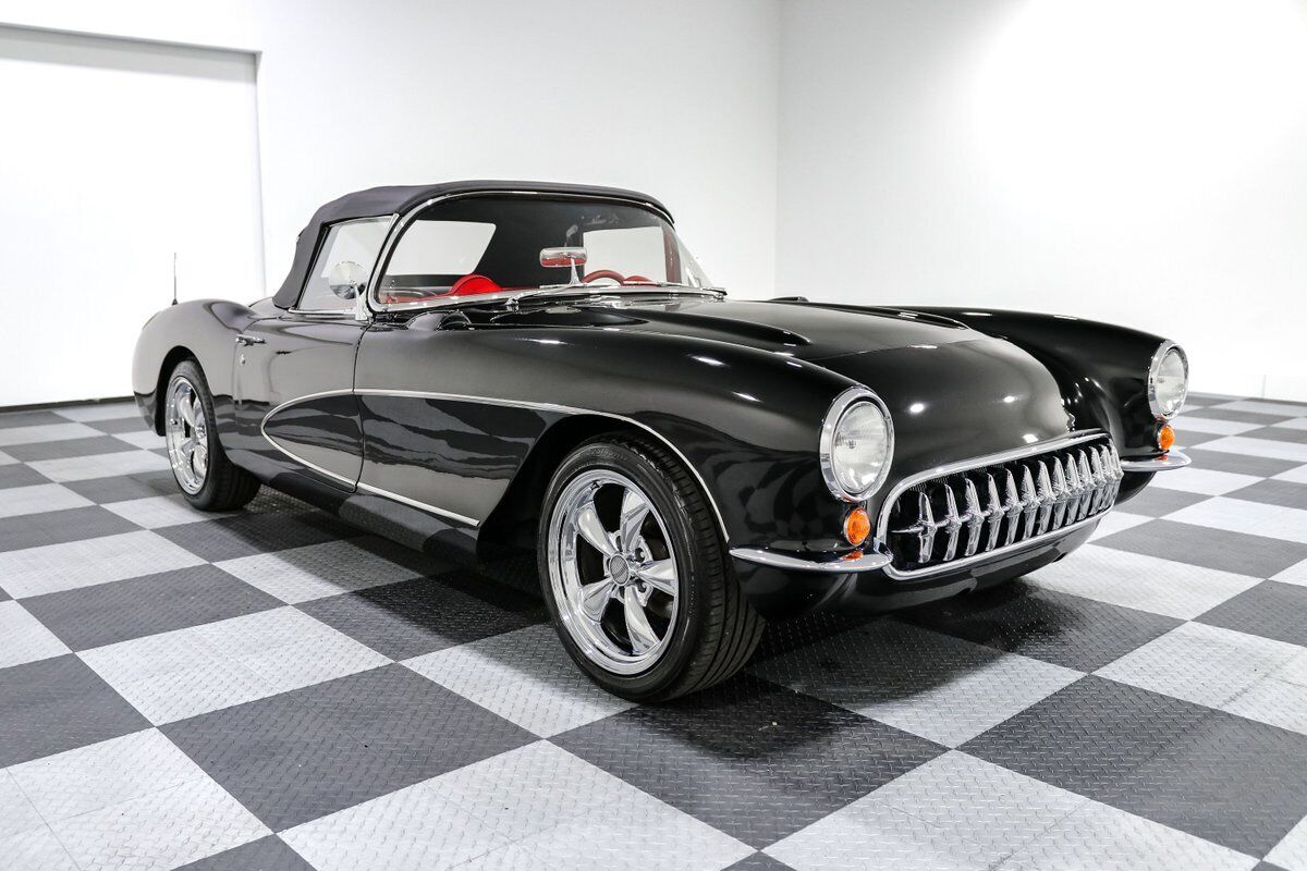 Chevrolet-Corvette-Cabriolet-1956-1