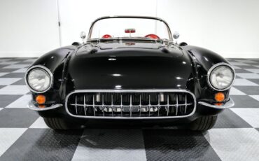 Chevrolet-Corvette-Cabriolet-1956-2