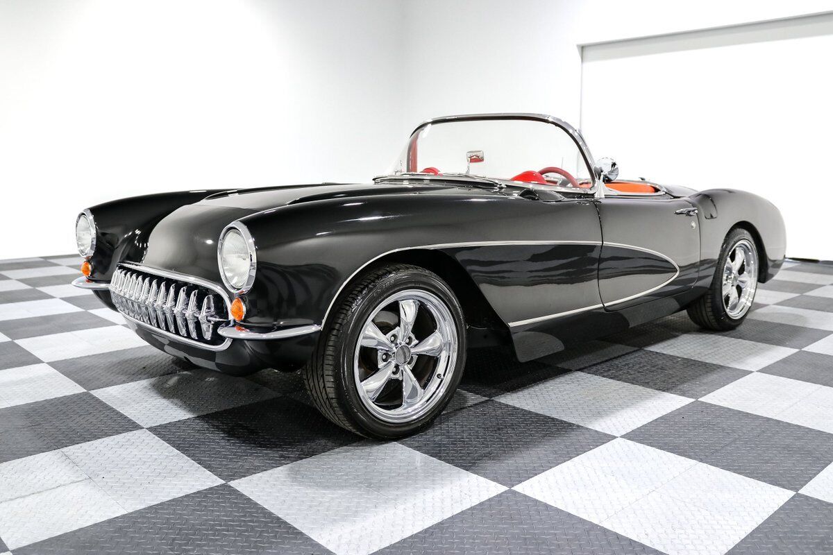 Chevrolet-Corvette-Cabriolet-1956-3