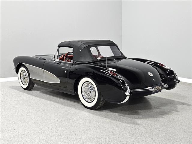 Chevrolet-Corvette-Cabriolet-1956-3