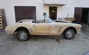 Chevrolet-Corvette-Cabriolet-1959-1