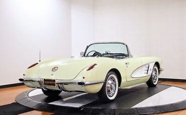 Chevrolet-Corvette-Cabriolet-1959-8