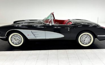 Chevrolet-Corvette-Cabriolet-1960-3