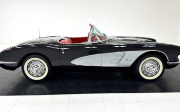 Chevrolet-Corvette-Cabriolet-1960-8