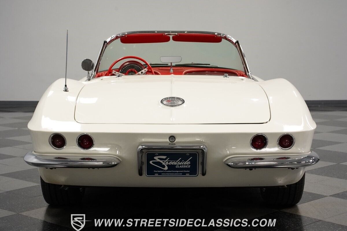 Chevrolet-Corvette-Cabriolet-1961-10