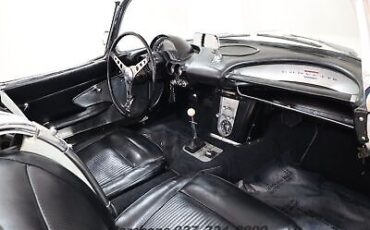 Chevrolet-Corvette-Cabriolet-1961-12