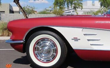 Chevrolet-Corvette-Cabriolet-1961-15