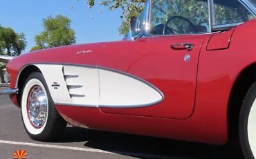 Chevrolet-Corvette-Cabriolet-1961-19