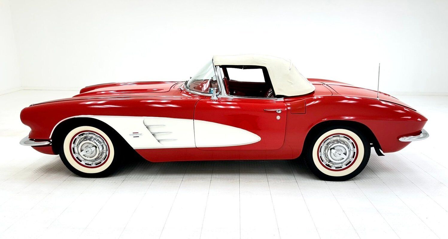 Chevrolet-Corvette-Cabriolet-1961-2