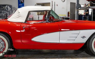 Chevrolet-Corvette-Cabriolet-1961-24