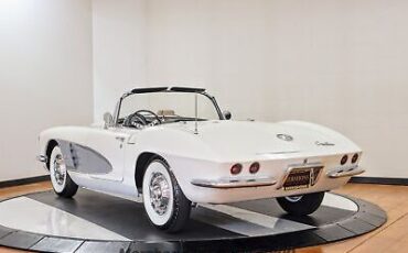 Chevrolet-Corvette-Cabriolet-1961-3