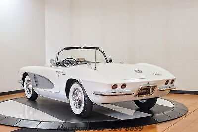 Chevrolet-Corvette-Cabriolet-1961-3