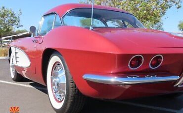 Chevrolet-Corvette-Cabriolet-1961-30