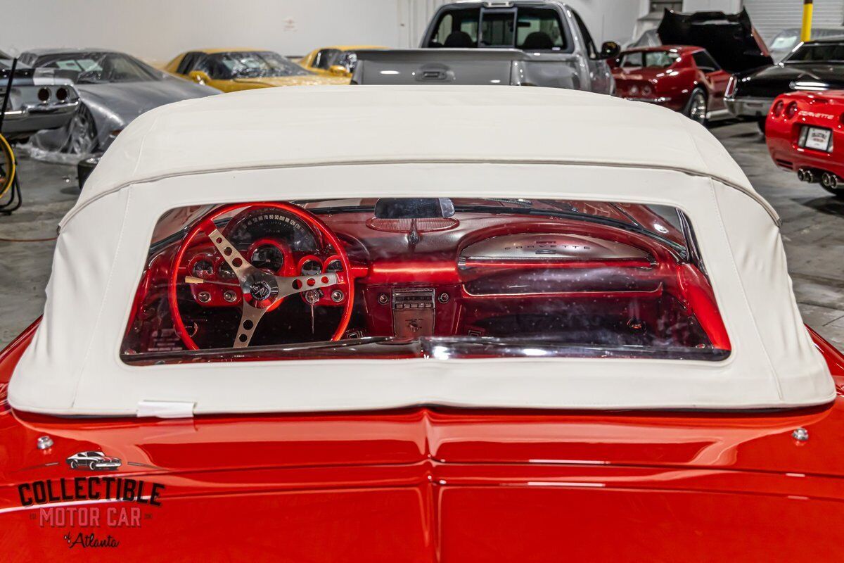 Chevrolet-Corvette-Cabriolet-1961-38