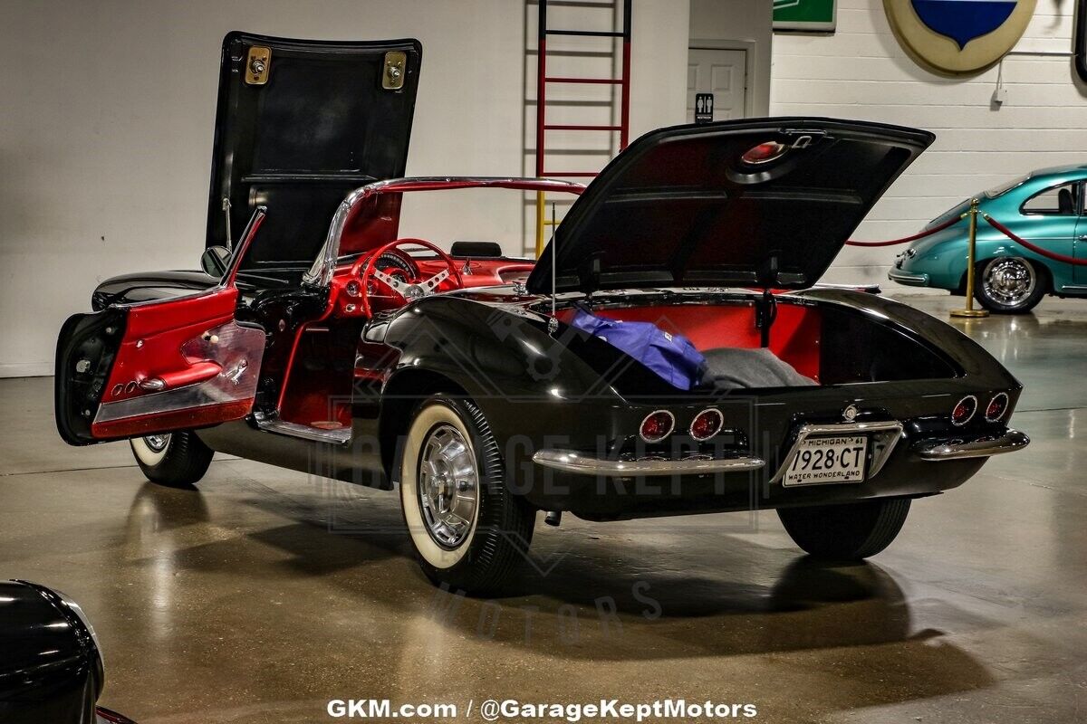 Chevrolet-Corvette-Cabriolet-1961-4