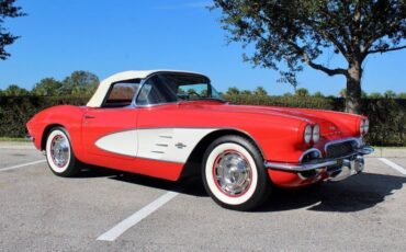 Chevrolet-Corvette-Cabriolet-1961-4