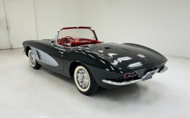 Chevrolet-Corvette-Cabriolet-1961-5