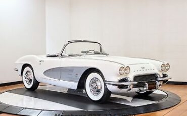 Chevrolet-Corvette-Cabriolet-1961-5