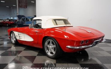 Chevrolet-Corvette-Cabriolet-1961-9