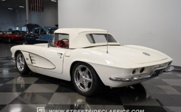 Chevrolet-Corvette-Cabriolet-1961-9