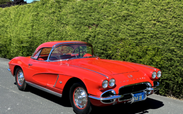 Chevrolet-Corvette-Cabriolet-1962-1