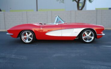 Chevrolet-Corvette-Cabriolet-1962-4