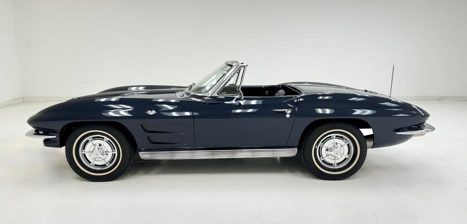 Chevrolet-Corvette-Cabriolet-1963-3