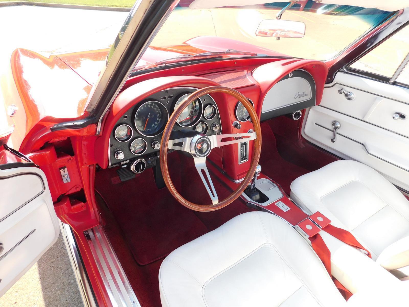 Chevrolet-Corvette-Cabriolet-1965-1