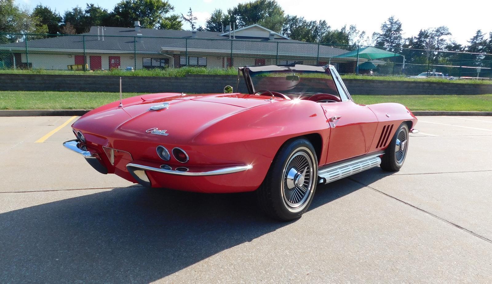 Chevrolet-Corvette-Cabriolet-1965-12