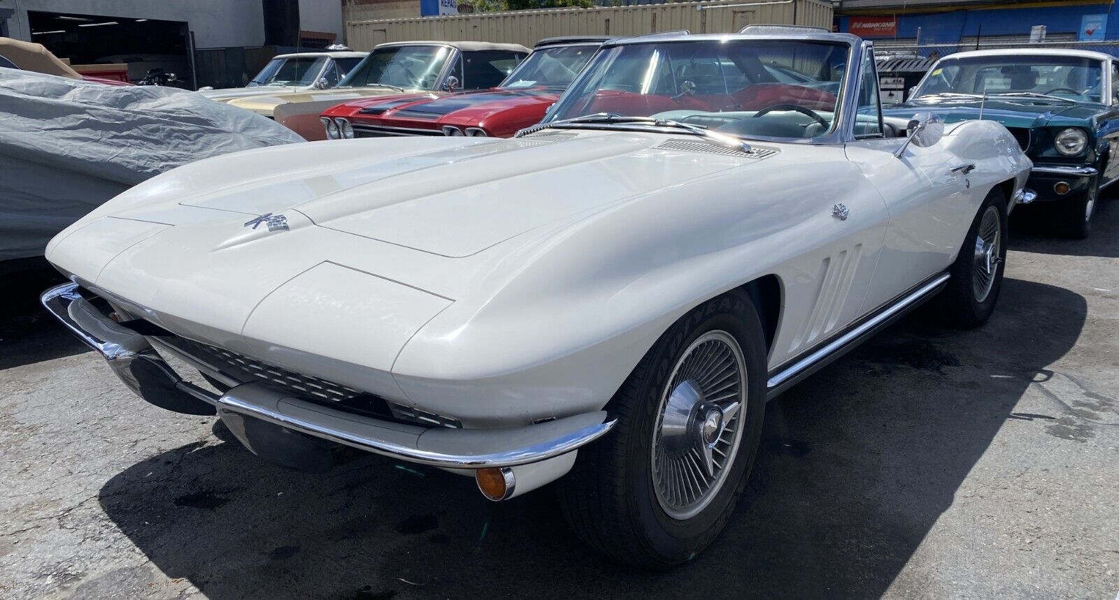 Chevrolet-Corvette-Cabriolet-1965-2