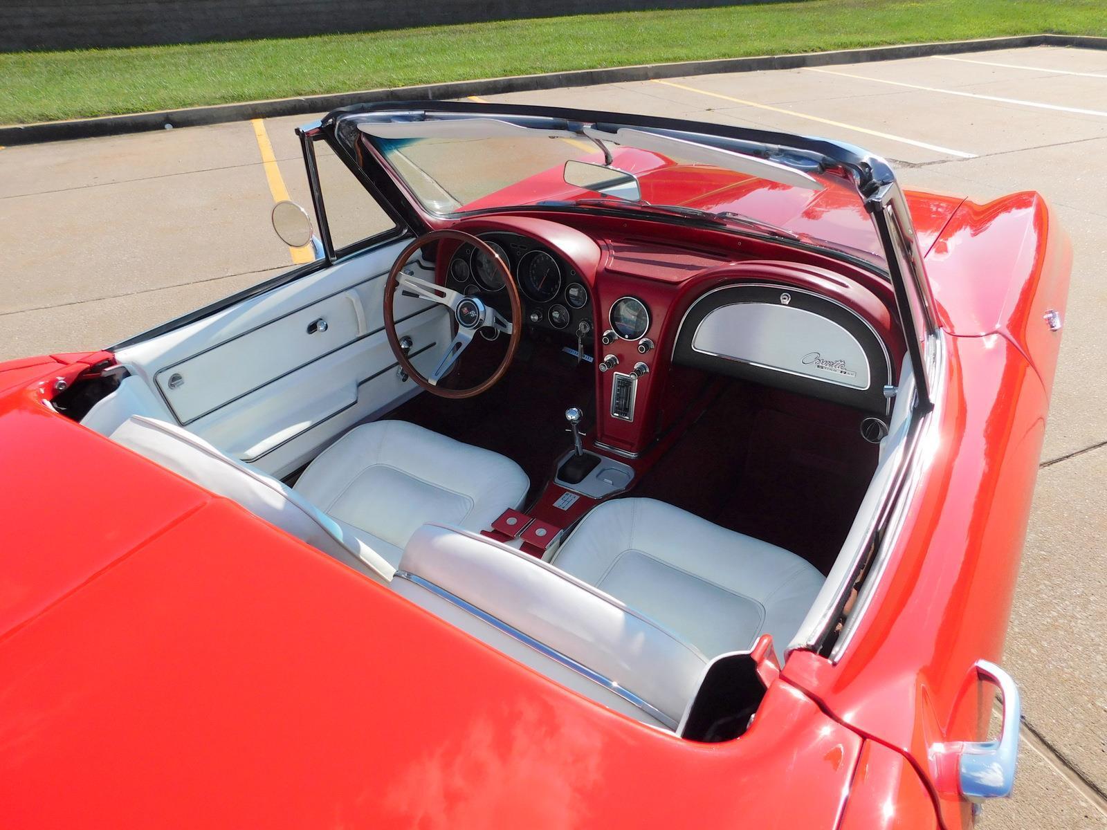 Chevrolet-Corvette-Cabriolet-1965-23