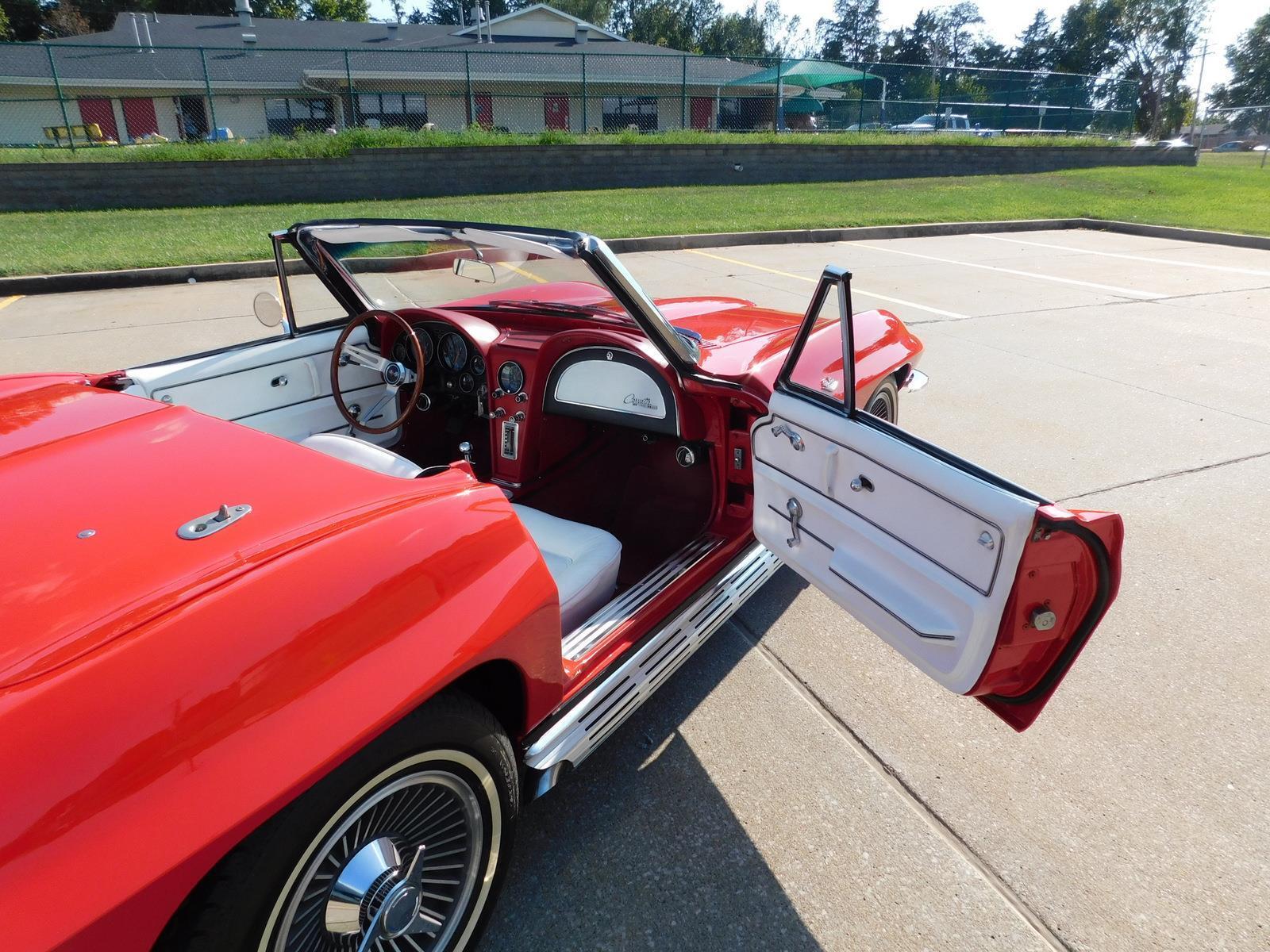 Chevrolet-Corvette-Cabriolet-1965-31