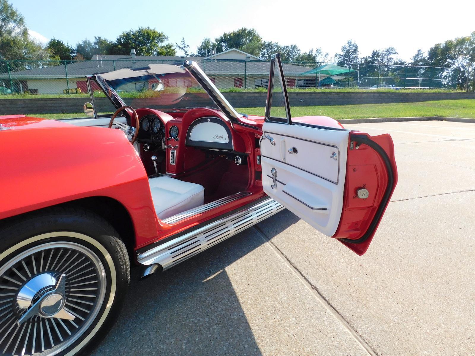 Chevrolet-Corvette-Cabriolet-1965-32