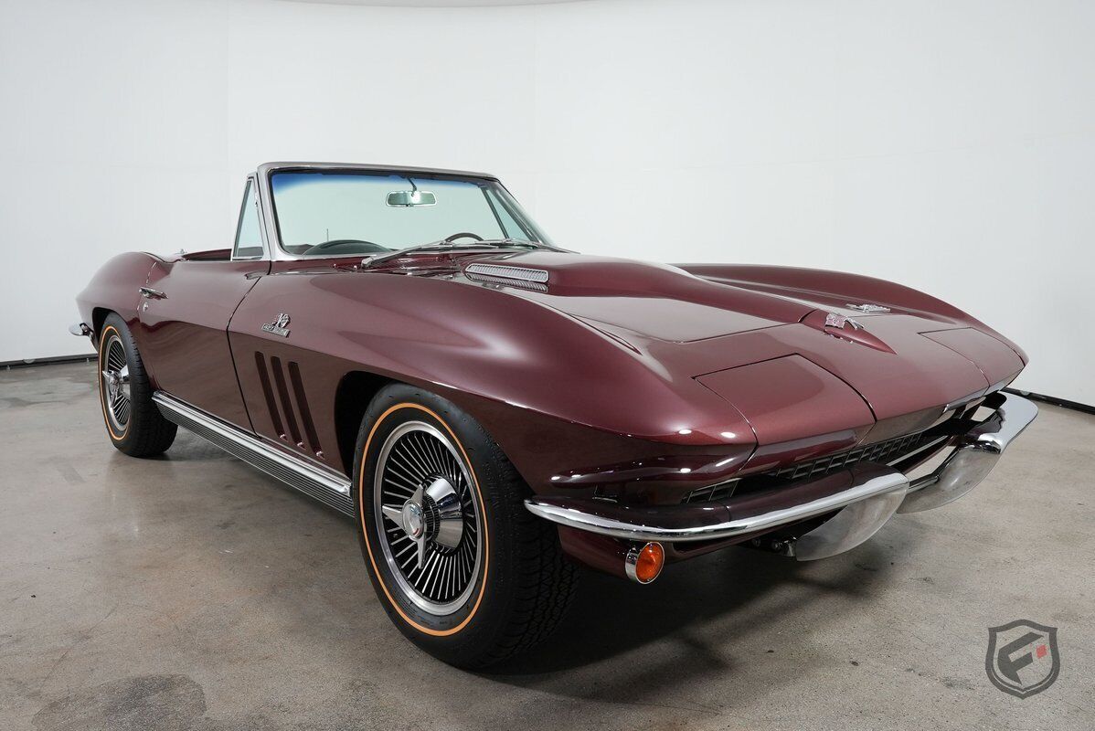 Chevrolet-Corvette-Cabriolet-1966-1