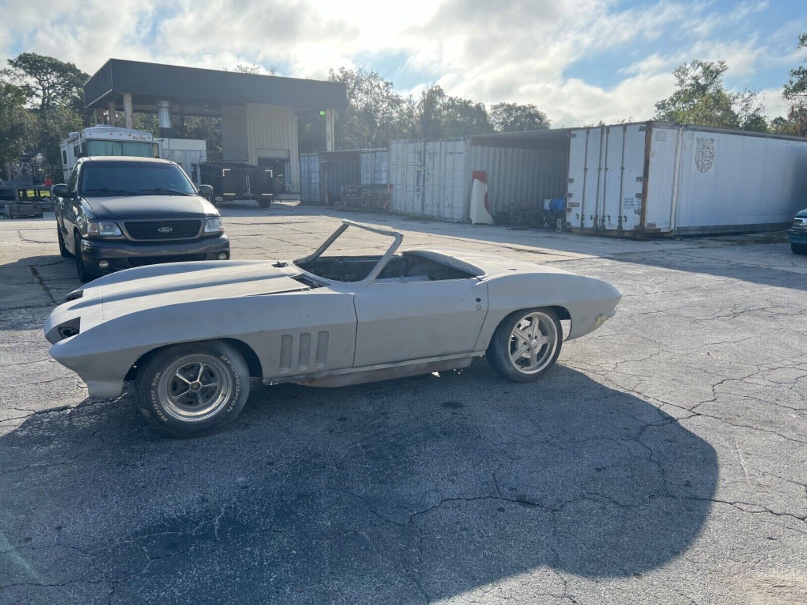 Chevrolet-Corvette-Cabriolet-1966-1