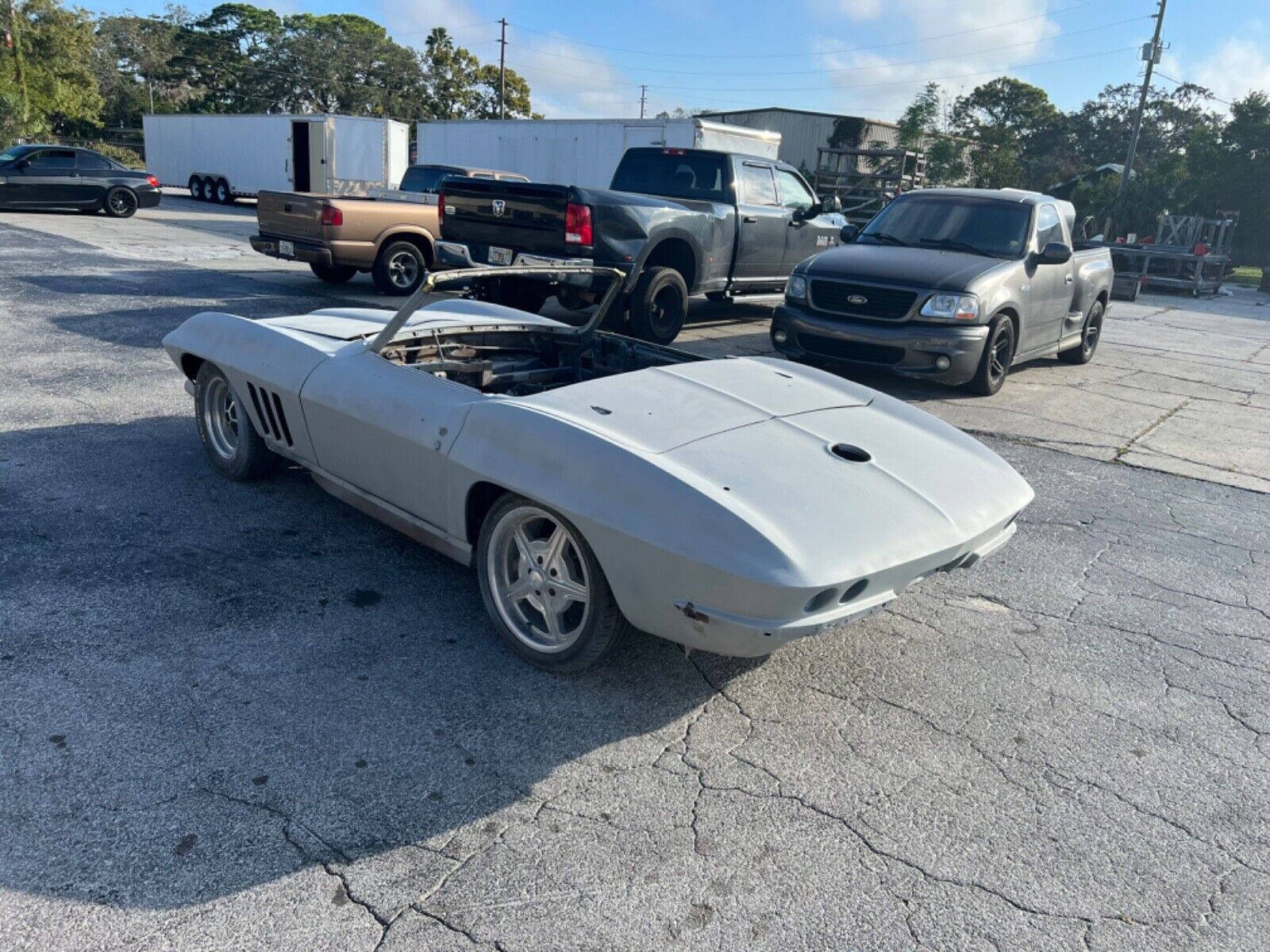 Chevrolet-Corvette-Cabriolet-1966-13