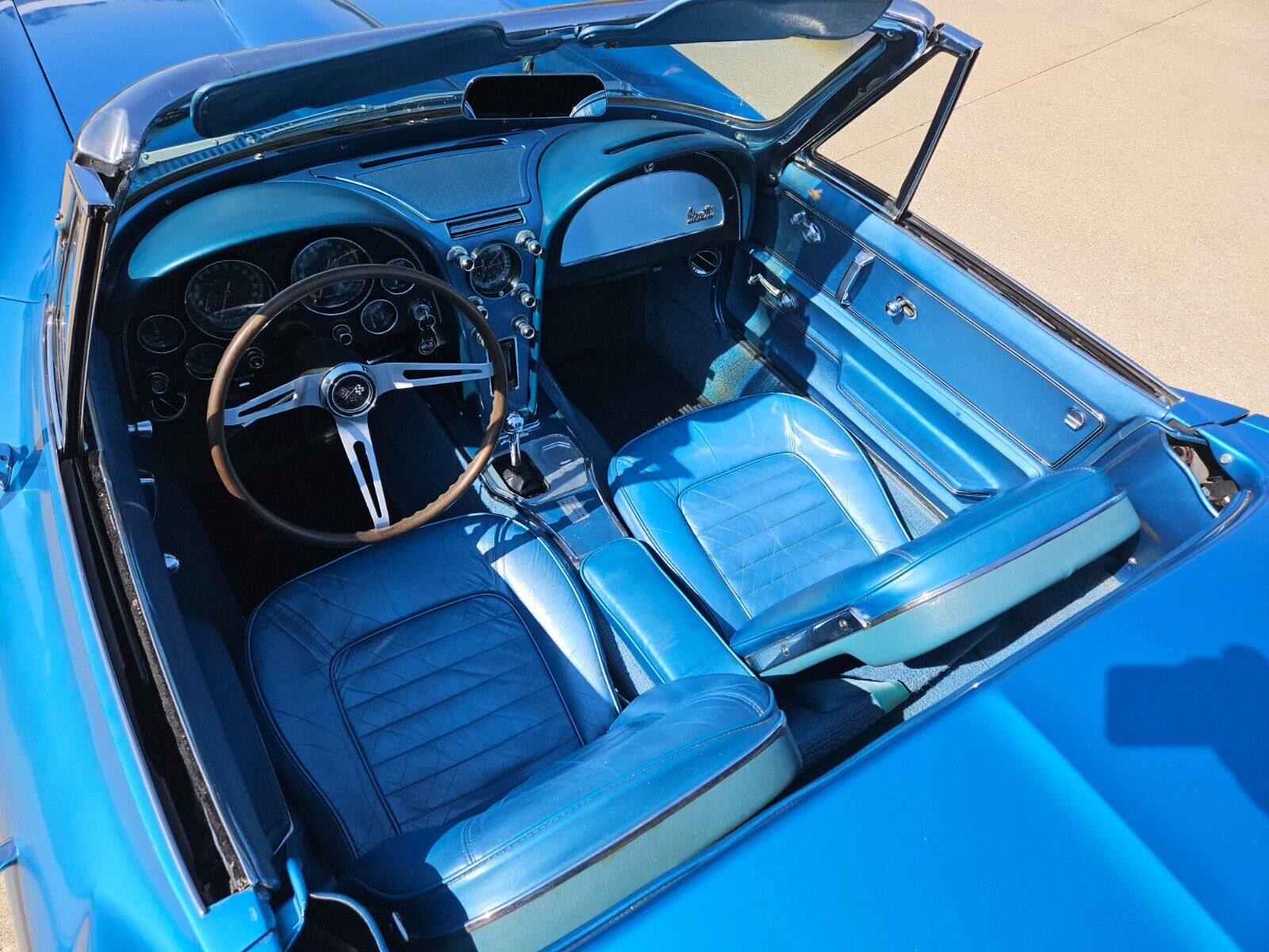 Chevrolet-Corvette-Cabriolet-1966-22