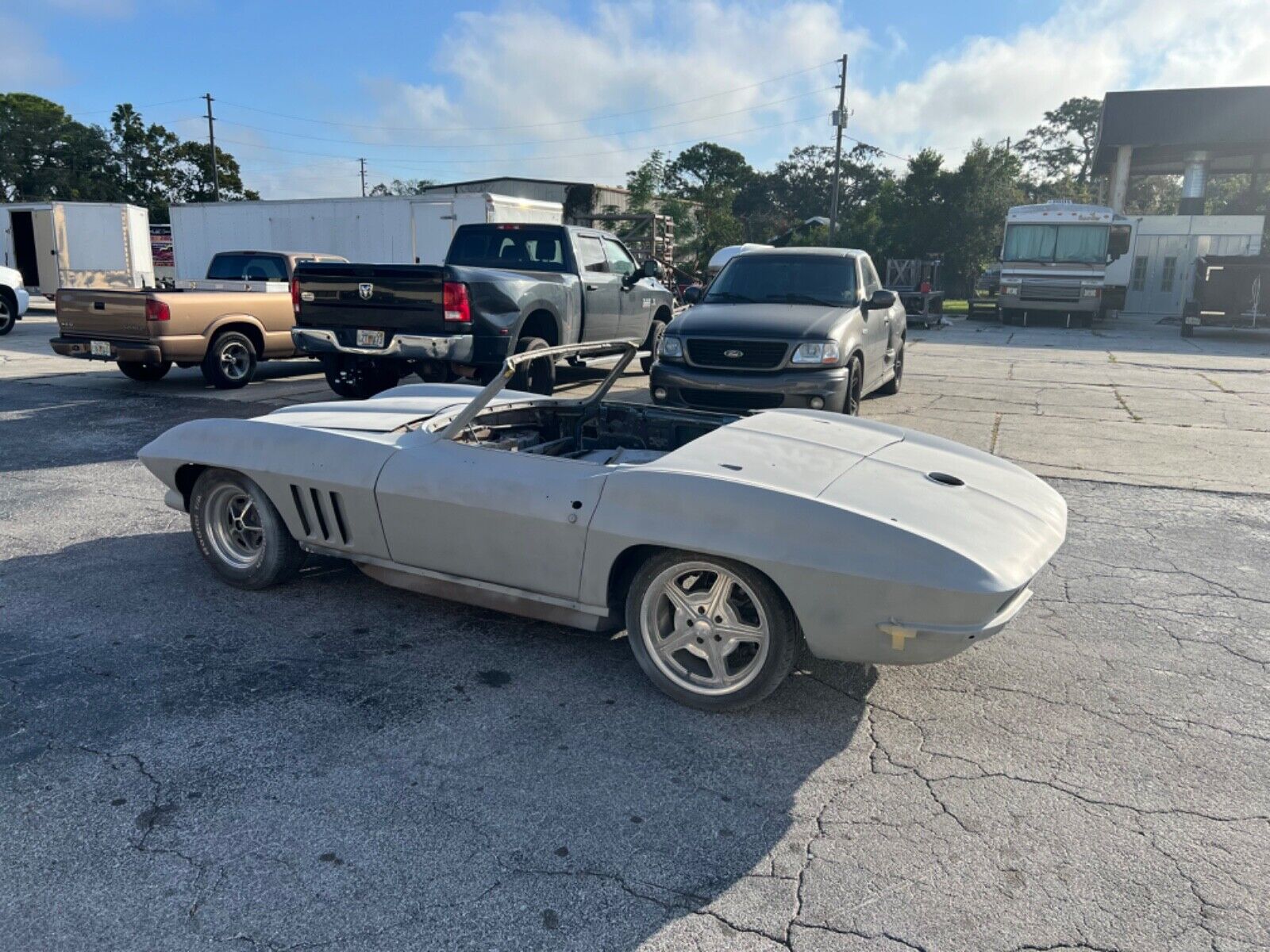 Chevrolet-Corvette-Cabriolet-1966-3