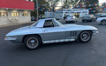 Chevrolet-Corvette-Cabriolet-1966-33