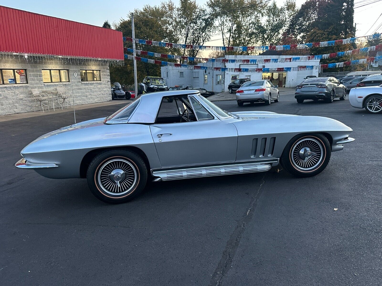 Chevrolet-Corvette-Cabriolet-1966-33