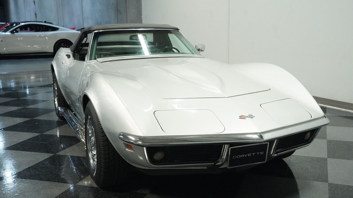 Chevrolet-Corvette-Cabriolet-1969-14