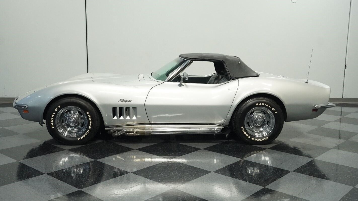 Chevrolet-Corvette-Cabriolet-1969-2