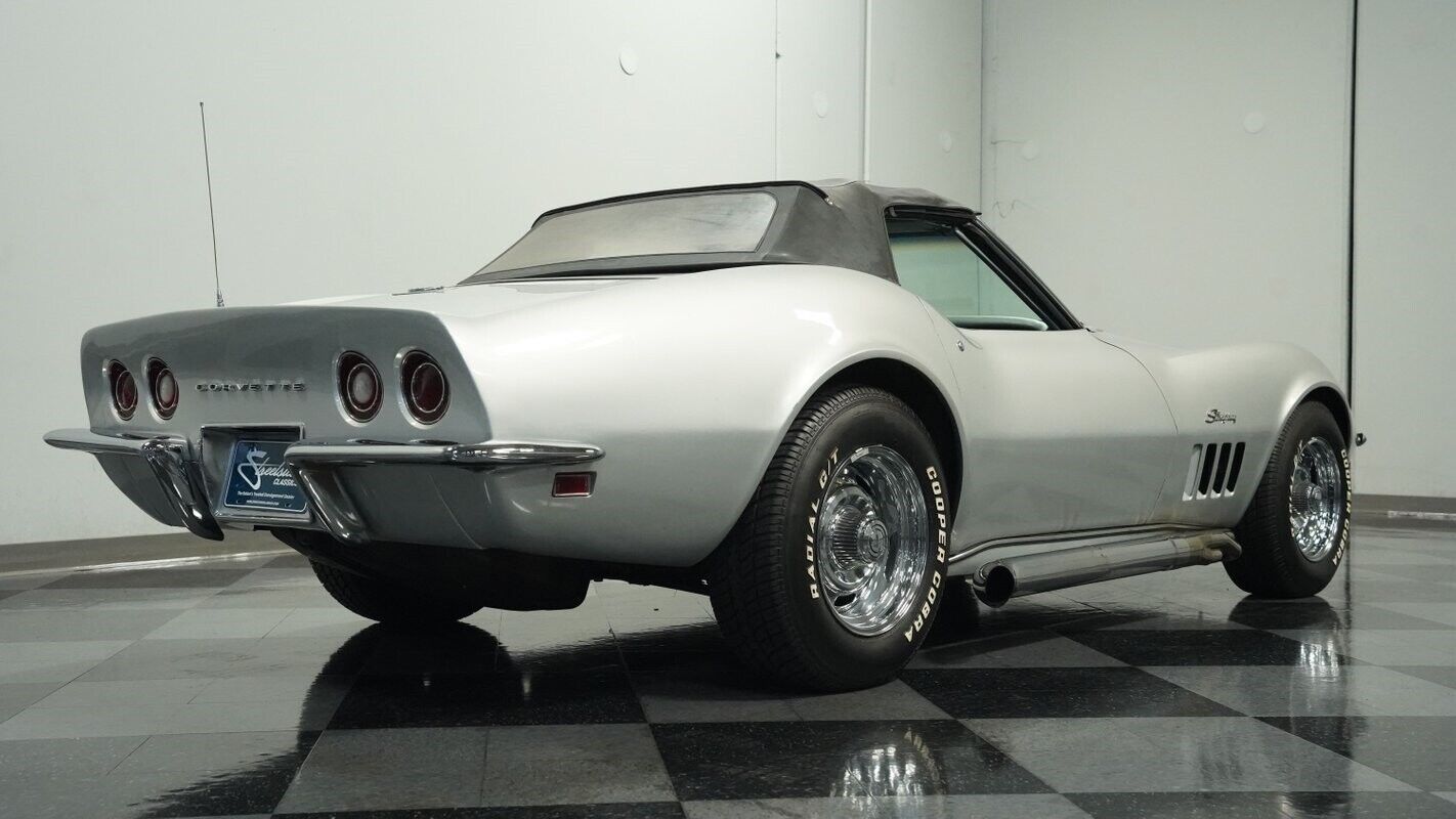 Chevrolet-Corvette-Cabriolet-1969-24