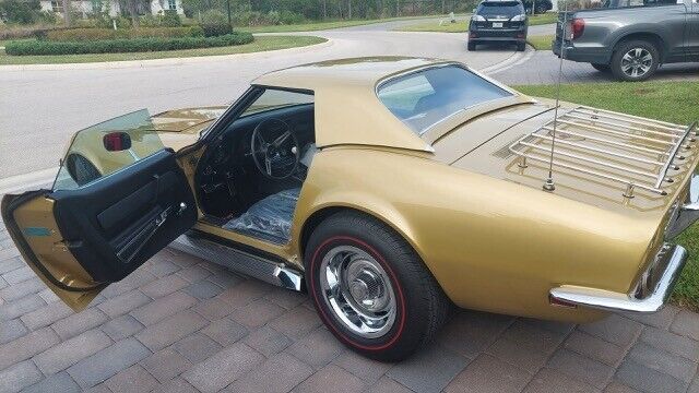 Chevrolet-Corvette-Cabriolet-1969-33