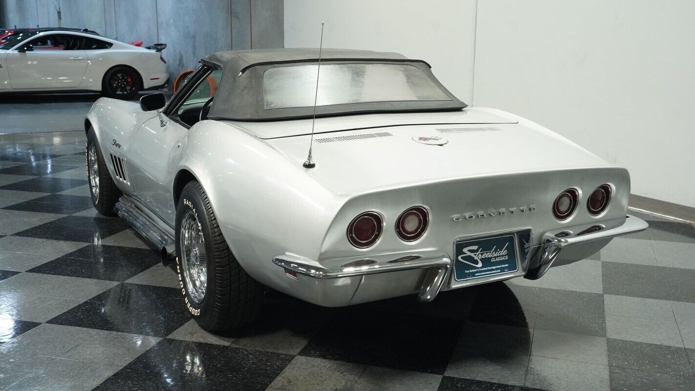 Chevrolet-Corvette-Cabriolet-1969-8