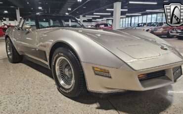 Chevrolet-Corvette-Cabriolet-1982-5