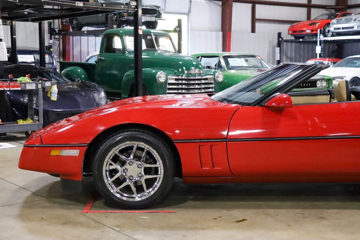 Chevrolet-Corvette-Cabriolet-1986-2