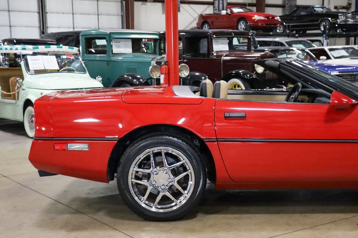 Chevrolet-Corvette-Cabriolet-1986-8